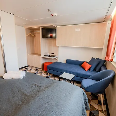 Dfds Mini Cruise Amsterdam - Newcastle - Amsterdam *