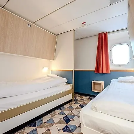 Dfds Mini Cruise Amsterdam - Newcastle - Amsterdam  *