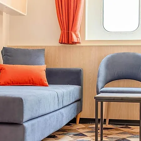 Dfds Mini Cruise Amsterdam - Newcastle - Amsterdam 
