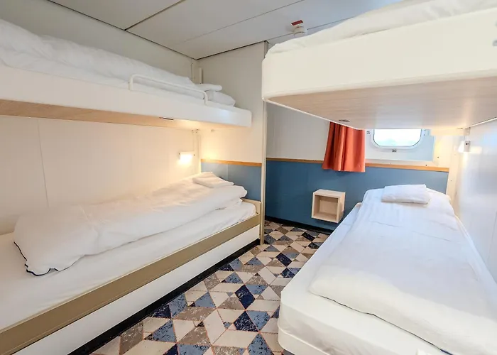 Dfds Mini Cruise Amsterdam - Newcastle - Amsterdam  *