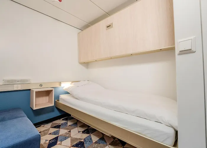 Dfds Mini Cruise Amsterdam - Newcastle - Amsterdam  *