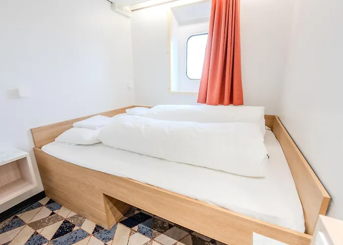 Dfds Mini Cruise Amsterdam - Newcastle - Amsterdam  IJmuiden