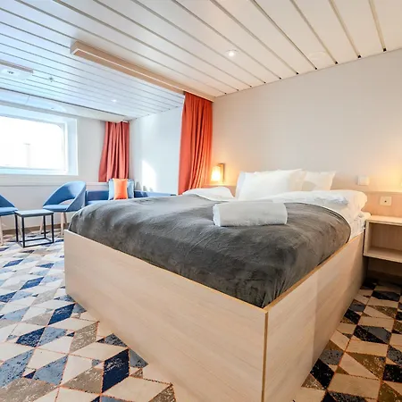 Dfds Mini Cruise Amsterdam - Newcastle - Amsterdam 