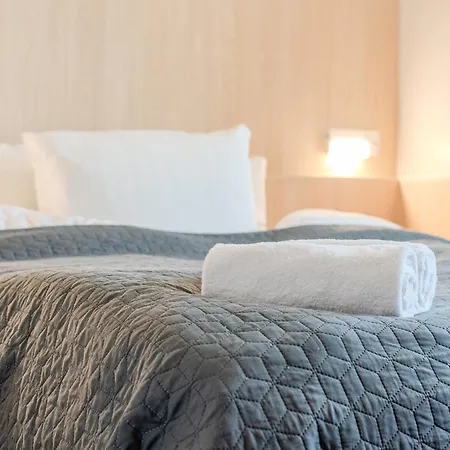 Dfds Mini Cruise Amsterdam - Newcastle - Amsterdam  *