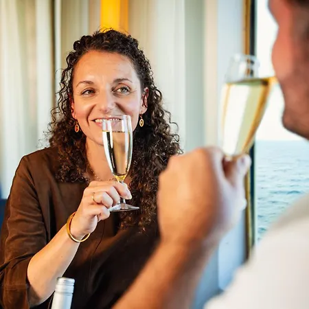  Dfds Mini Cruise Amsterdam - Newcastle - Amsterdam