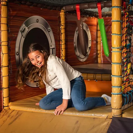 Dfds Mini Cruise Amsterdam - Newcastle - Amsterdam 